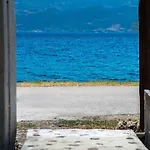 Seafront House In Vathi, Villa Méthana