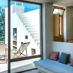 Seafront House In Vathi, Méthana