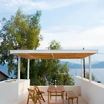 Seafront House In Vathi,