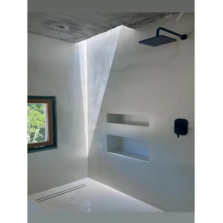 Seafront House In Vathi, Methana