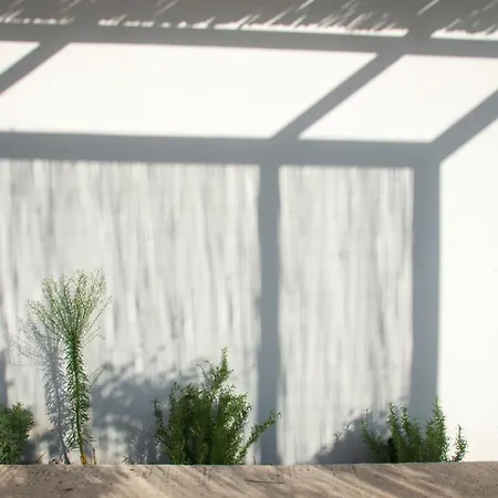 빌라 Seafront House In Vathi, *