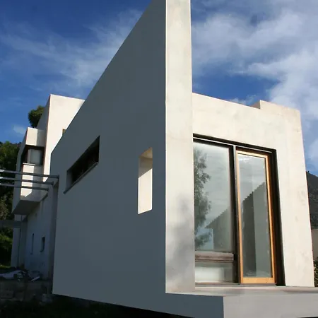 Seafront House In Vathi, Villa