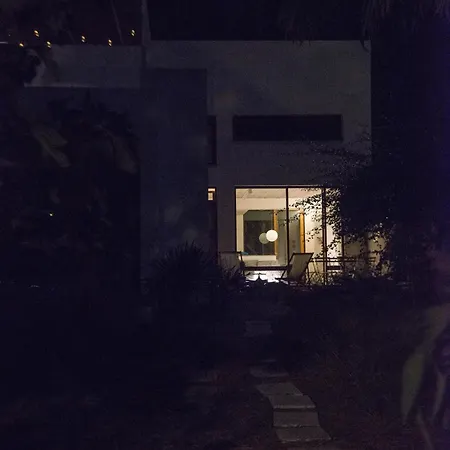 Seafront House In Vathi, Méthana