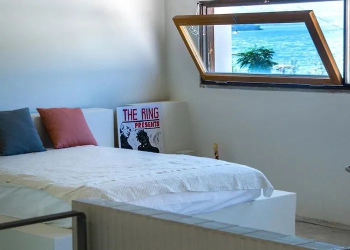 Seafront House In Vathi, * Μέθανα