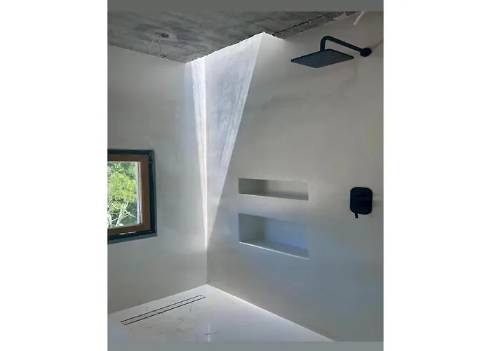 Seafront House In Vathi, Μέθανα