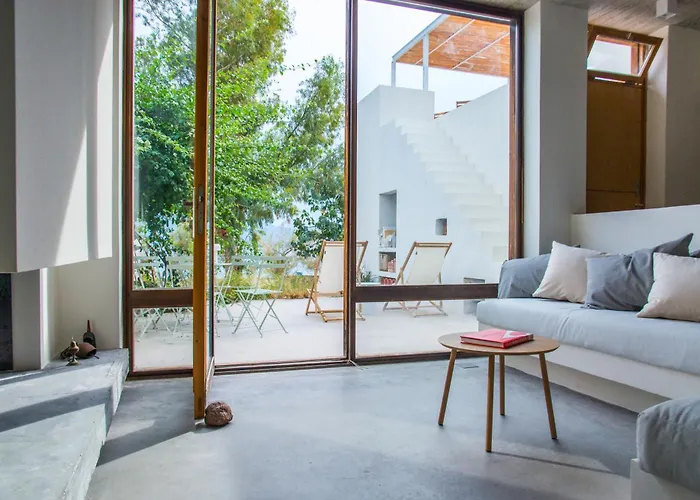 Willa Seafront House In Vathi, *