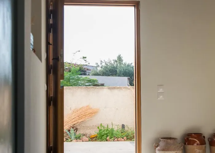 Seafront House In Vathi, Willa