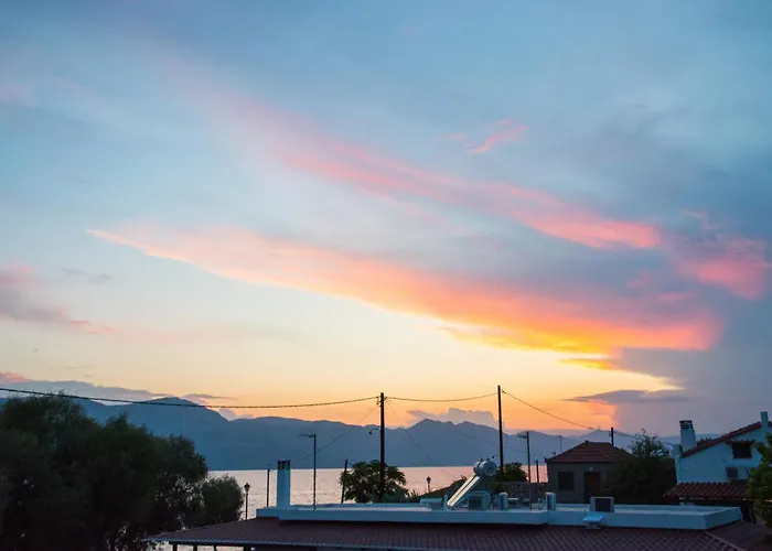 Seafront House In Vathi, Βίλα
